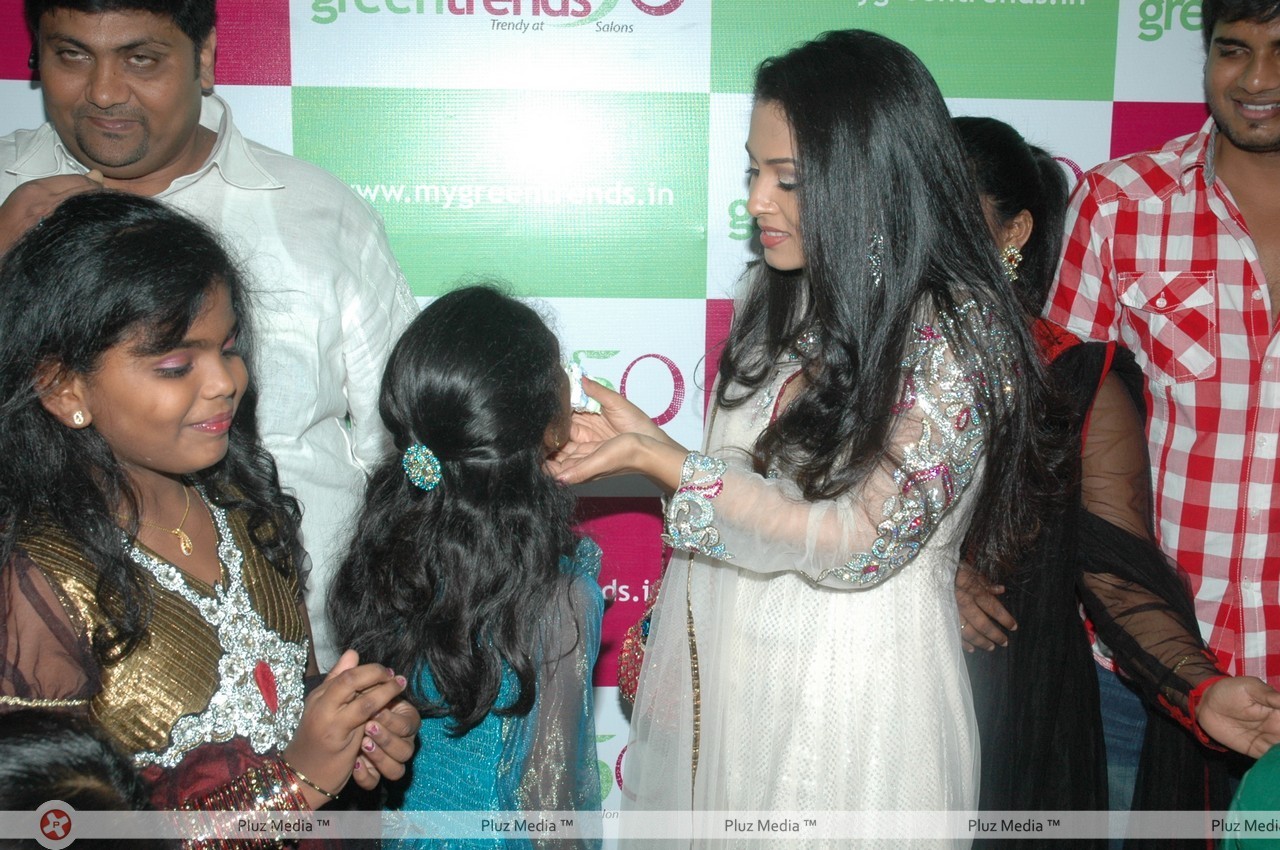 Pooja Inaugurates 50th Green Trends - Pictures | Picture 105795